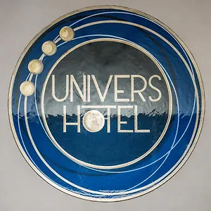 Univers Szálloda